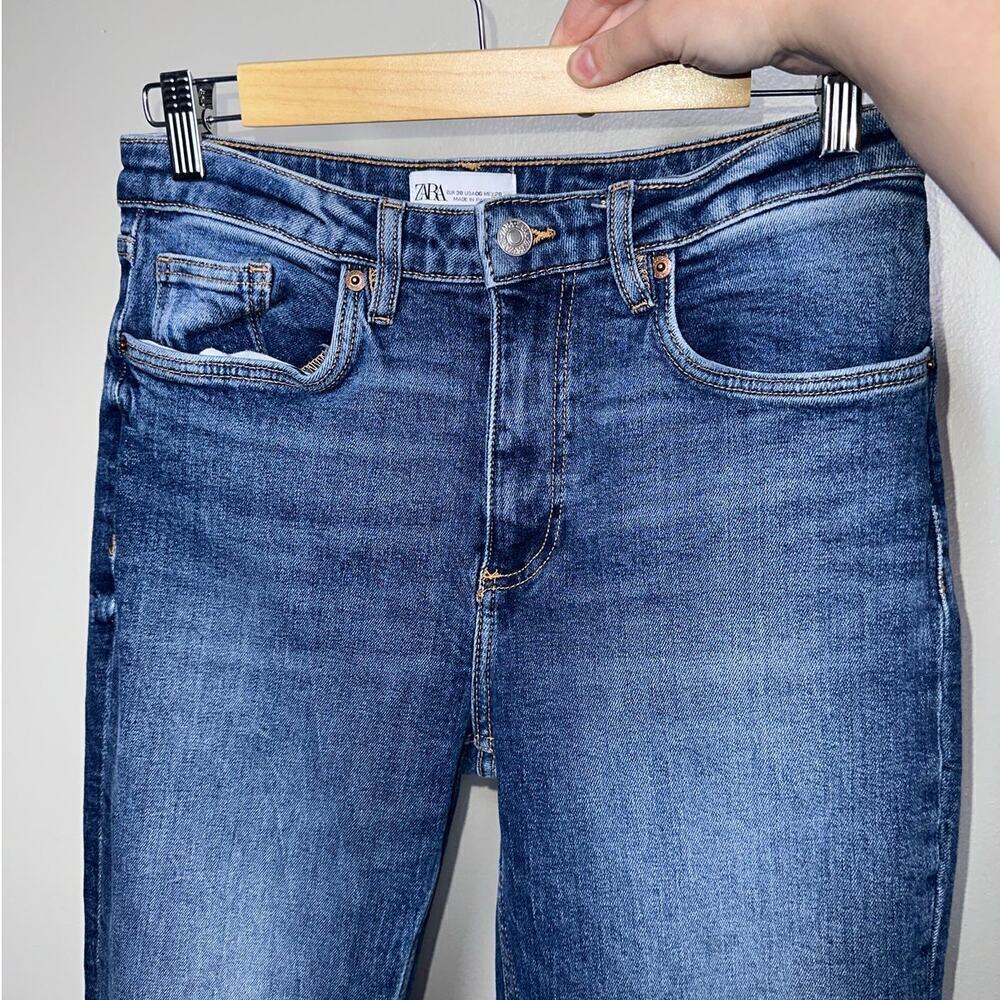 Zara High Rise Wide Leg Jeans Dark Blue Wash Size US 6 No Holes No Rips Classic - Picture 4 of 6
